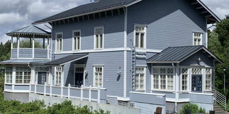 Hyvää tekevä maalausurakka Ronald McDonald Talolla
